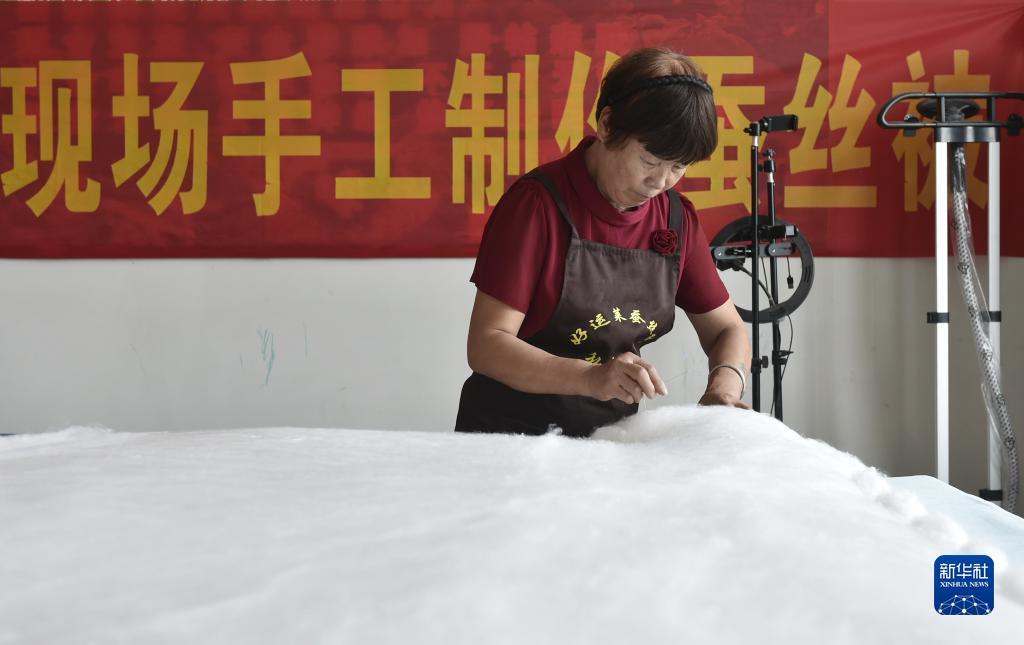 棒坛万人在线交流社区